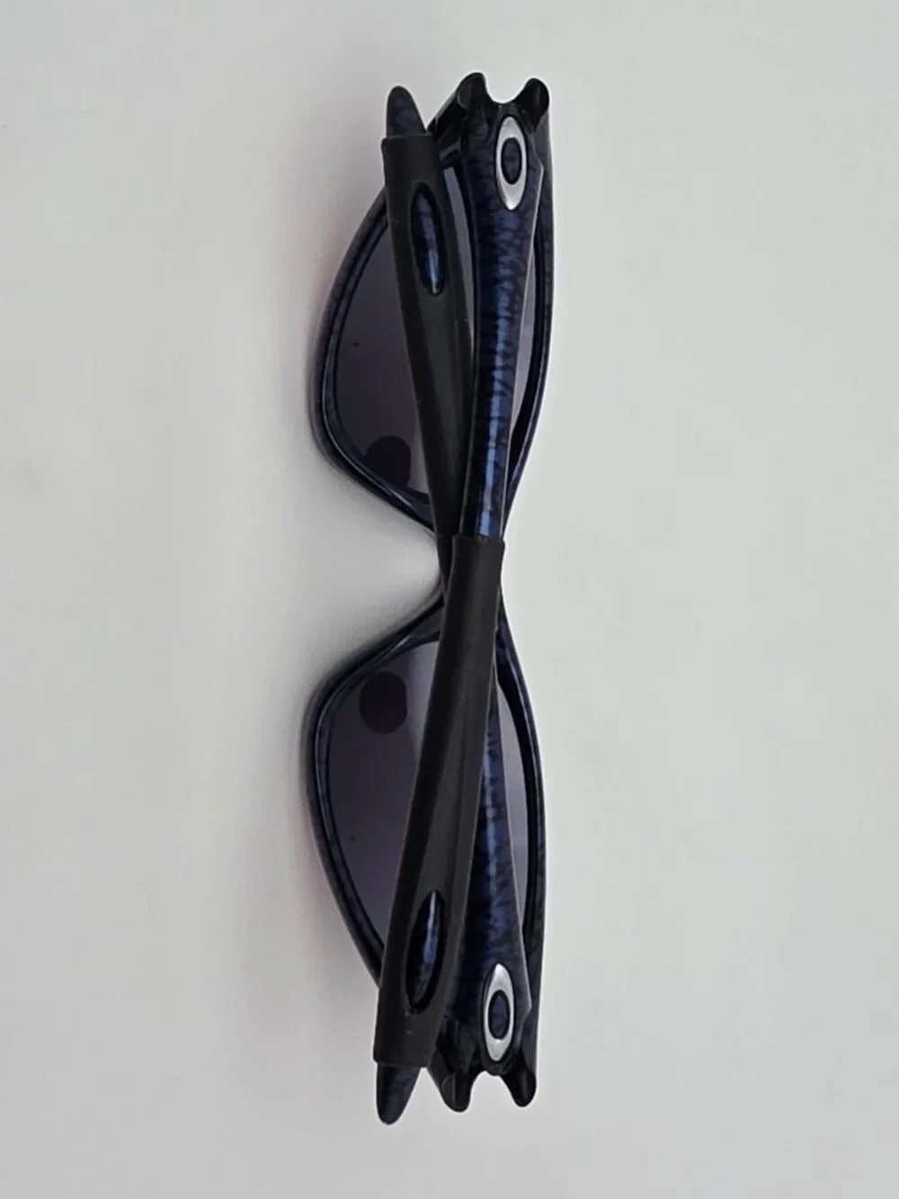 Oakley 04-088 Minute Gen 2 Cobalt Frame +Red Iridium Lens Sunglasses 54-18-133